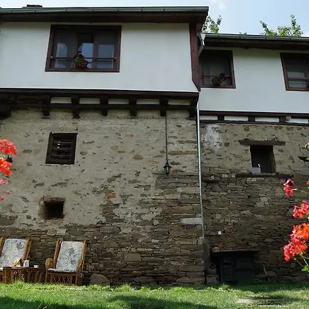 Pisanata House Dedovo